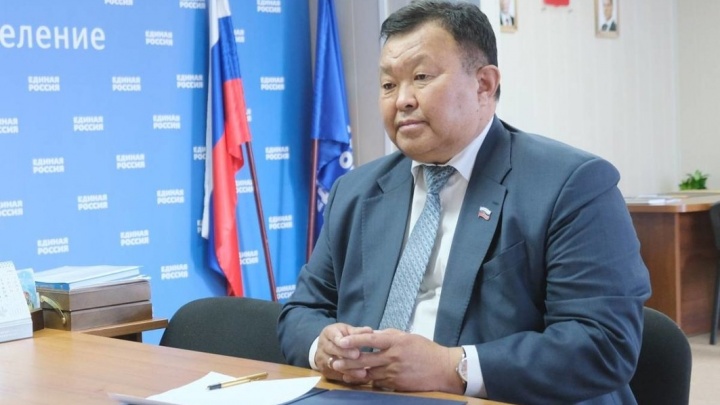 Вице-спикер ЗС Кузьма Алдаров отказался от мандата депутата Госдумы