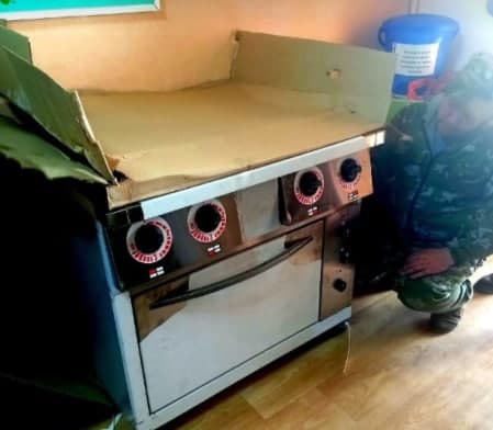 Читинский предприниматель купил плиту для детского дома в селе Колочное взамен сломавшейся