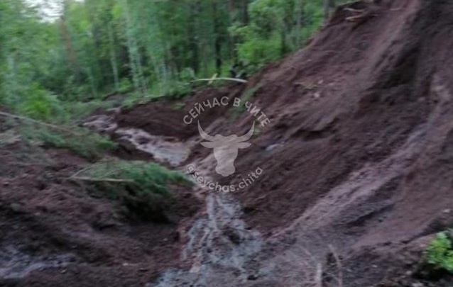 Дорога к сёлам Верхние и Нижние Куларки Сретенского района обрушилась из-за дождей