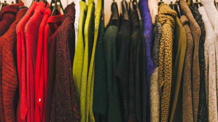 DEN-Fashion в Чите включил зимнюю женскую одежду в ликвидацию со скидками до 70%