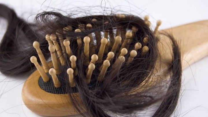 Перенёсшие COVID люди всё больше жалуются на выпадение волос