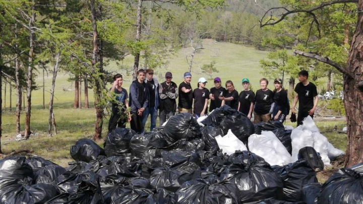 Студенты вывезли около тысячи мешков мусора после уборки в Бугульдейке