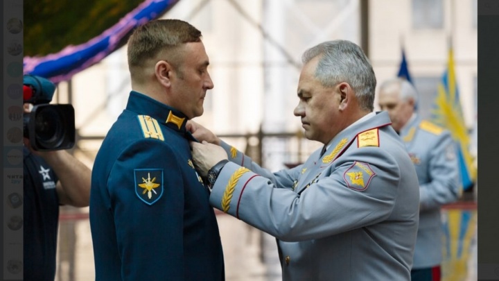 Героем России стал подполковник из Забайкалья за посадку подбитого самолёта на Украине