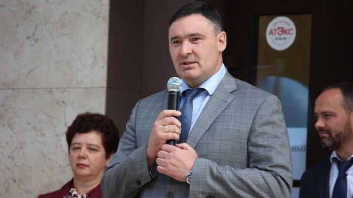 Мэр Иркутска раскритиковал качество проводившегося два года назад ремонта улицы Костычёва