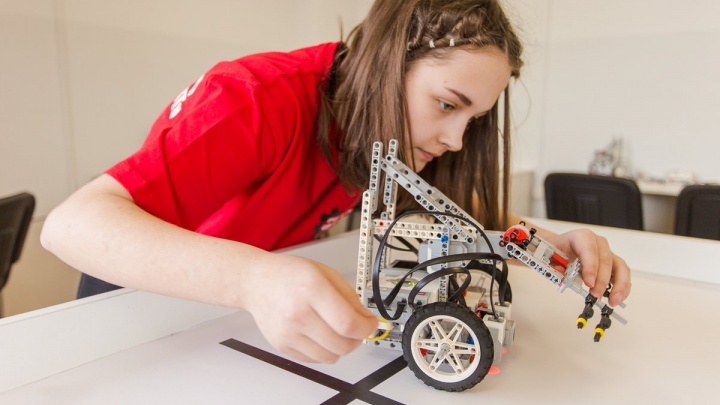 Робототехника: от полезного хобби для ребёнка до будущей профессии