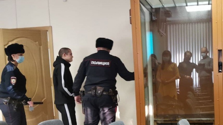 Обвиняемый в расстреле сослуживцев Шамсутдинов не признал причинение морального вреда