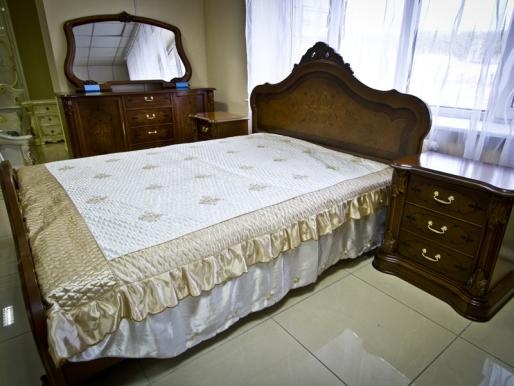Новые спальни из Италии и Испании поступили в «Ренессанс»