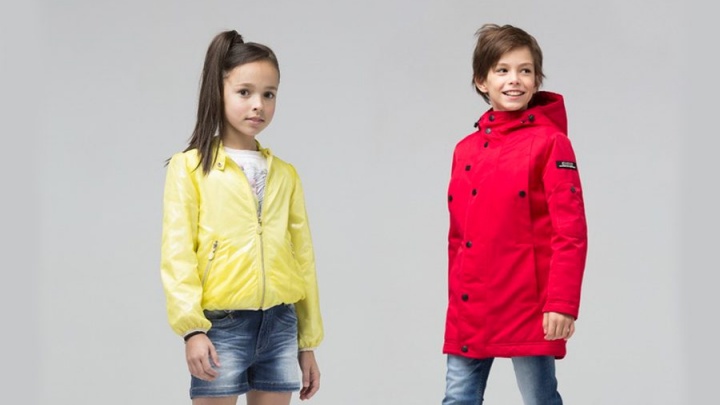 Яркая верхняя одежда для детей с лёгкими утеплителями поступила в магазин Manica в Чите