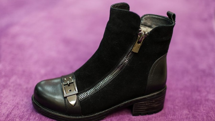 Торговая сеть Vallenssia в Чите обновила ассортимент зимней обуви из натурального меха