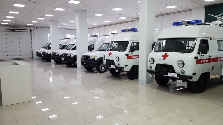 Передача 9 автомобилей скорой помощи больницам края прошла в автоцентре «МегаАвто» в Чите