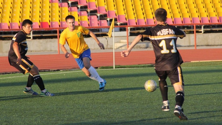 Команда «ТГК-14» вышла в полуфинал открытого турнира по мини-футболу в Чите