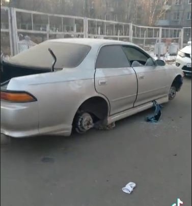 Хозяин разобранной ворами машины в Чите в полицию не обращался