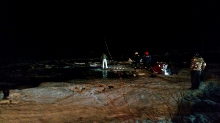 Два человека погибли за сутки при провалах машин под лёд в Иркутской области