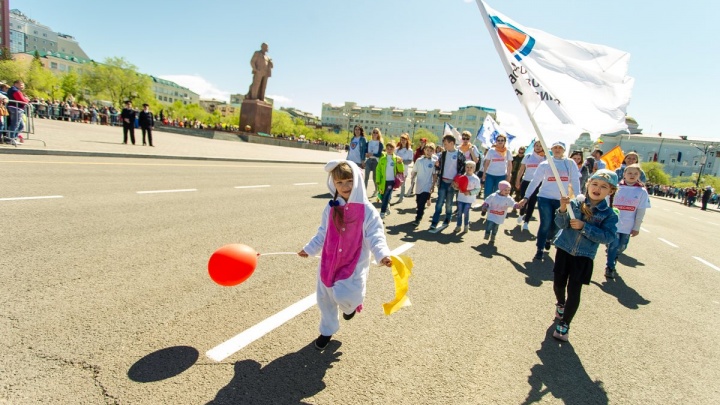 Традиционное шествие в День города