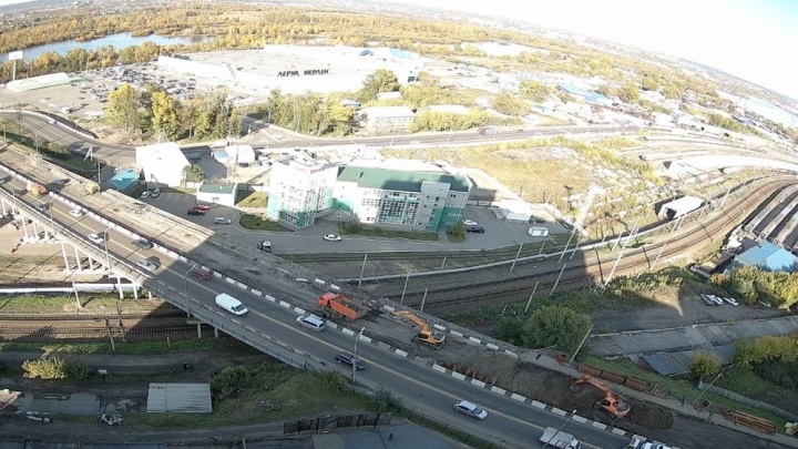 Путепровод на Джамбула в Иркутске не заасфальтируют до 15 октября, как планировалось