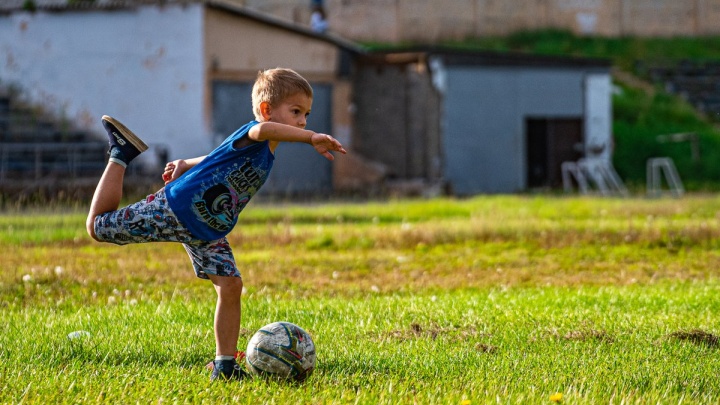 Детей 3–14 лет наберёт в группы футбола с первым бесплатным занятием «Форвард» в Чите
