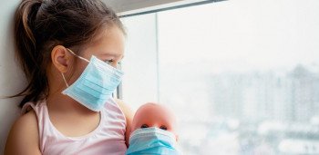 Закон о 100% оплате больничного по уходу за детьми до 7 лет вступит в силу с 1 сентября