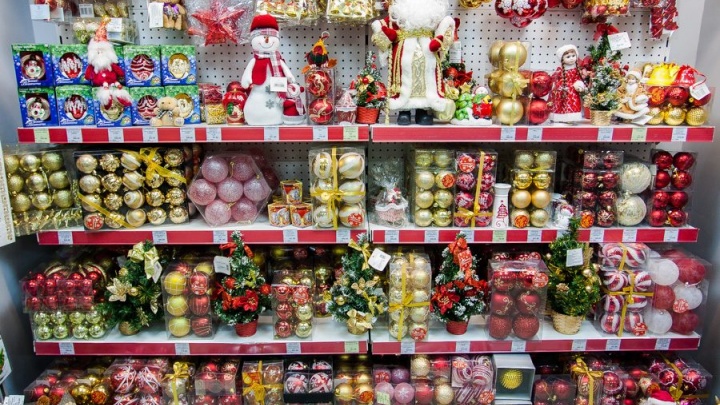 Ликвидация новогоднего ассортимента началась в супермаркетах «Бюрократ» в Чите