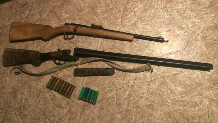 Двустволку и нарезную винтовку незаконно хранил у себя житель Забайкалья