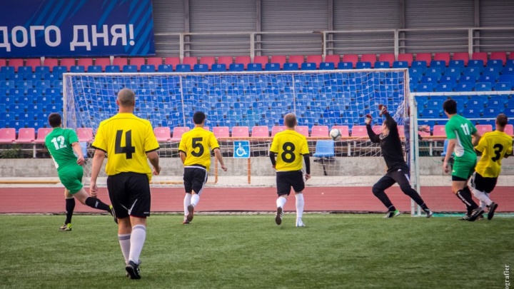 «Ангир», «Академия здоровья», «ЗабЖД», «Темп» вышли в полуфинал футбольного кубка «ТГК-14»