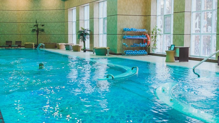 «Академия Здоровья» в Чите на время каникул снизила стоимость посещения бассейна