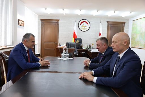 Андрей Гурулёв встретился с президентом Южной Осетии