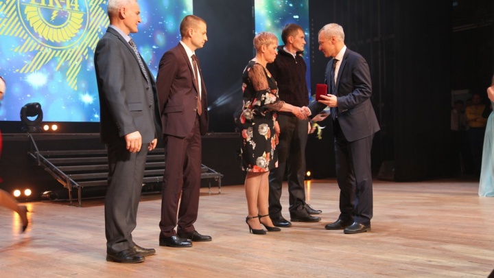 Лучшие работники ТГК-14 получили награды и грамоты в честь Дня энергетика в Чите
