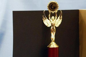 Клиника «Эстом» стала победителем конкурса «Лучшие товары и услуги Сибири - Гемма»