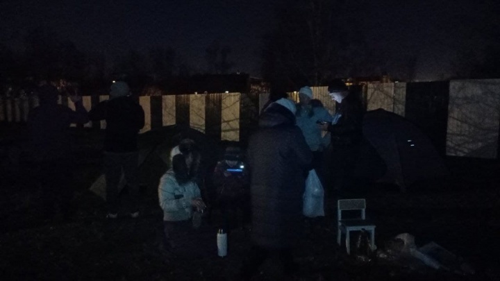 Активисты будут ночевать в палатках, поставленных в роще иркутского мкр. Приморский