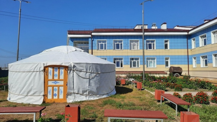 Учебный класс в виде юрты открыли в Усть-Ордынской гимназии-интернате