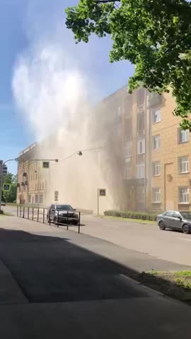 Украшения на зубы Томск Зои Космодемьянской Импланты Nico Томск Зеленый