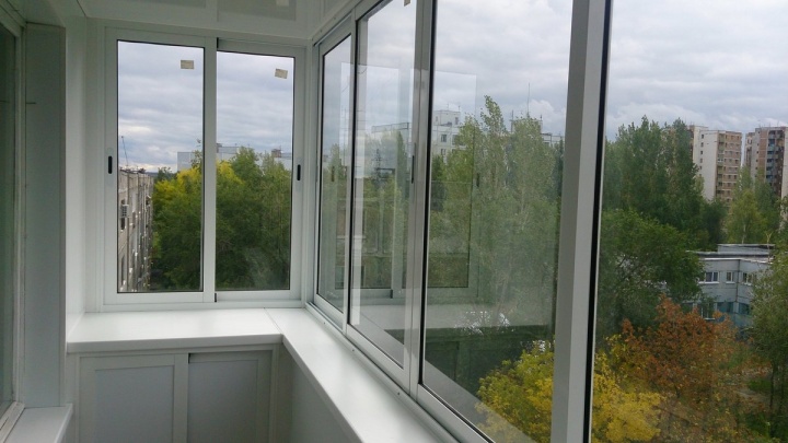 Превратить балкон в тёплое жилое помещение поможет сентябрьская акция от «Алюкома» в Чите