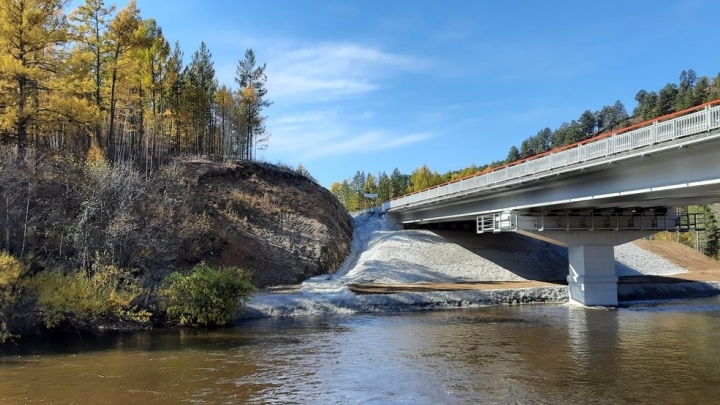 Мост через реку Кручина на трассе А-350 в Забайкалье досрочно сдали в эксплуатацию
