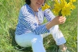 Аягма Ванчикова с цветами Аягма Ванчикова с цветами