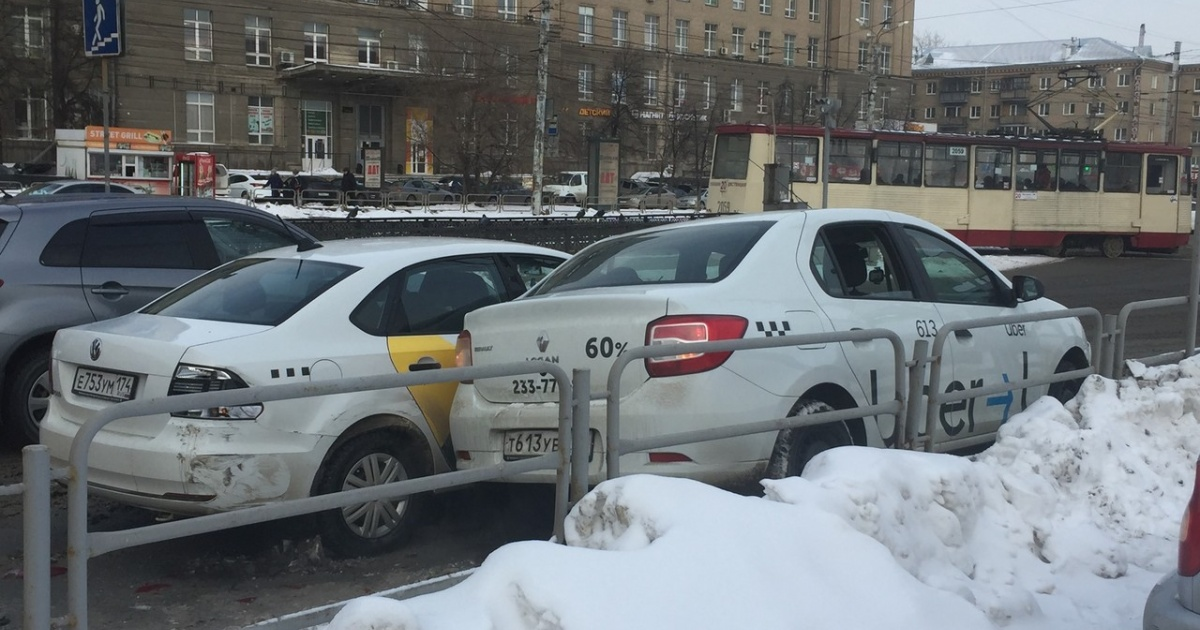 Резко выросла стоимость ОСАГО для молодых и аварийных