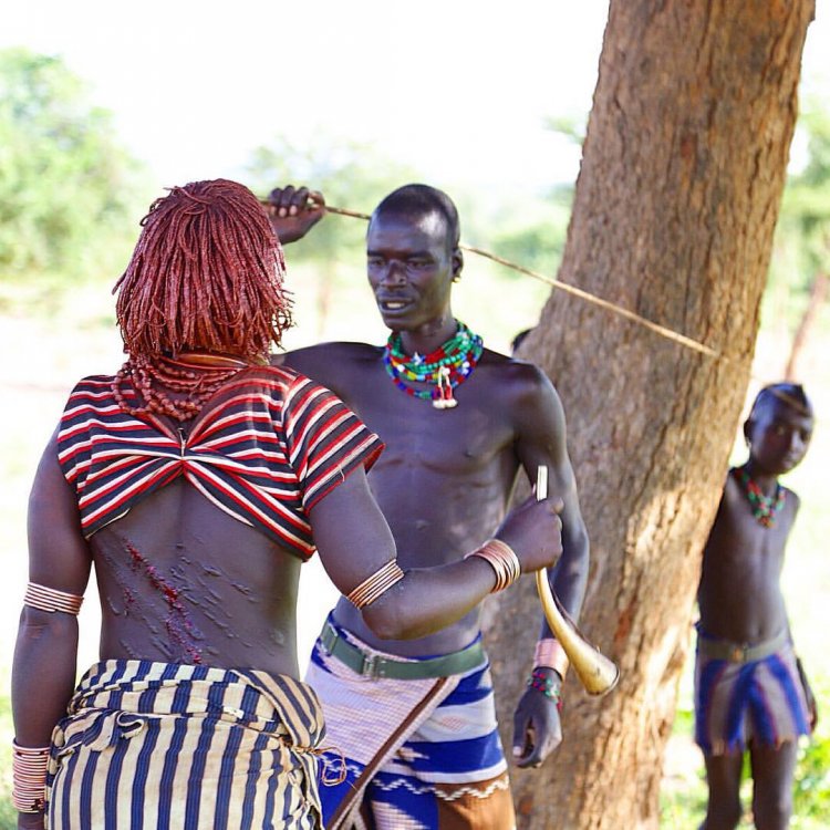 Голые племена диких африканских женщин на devahy