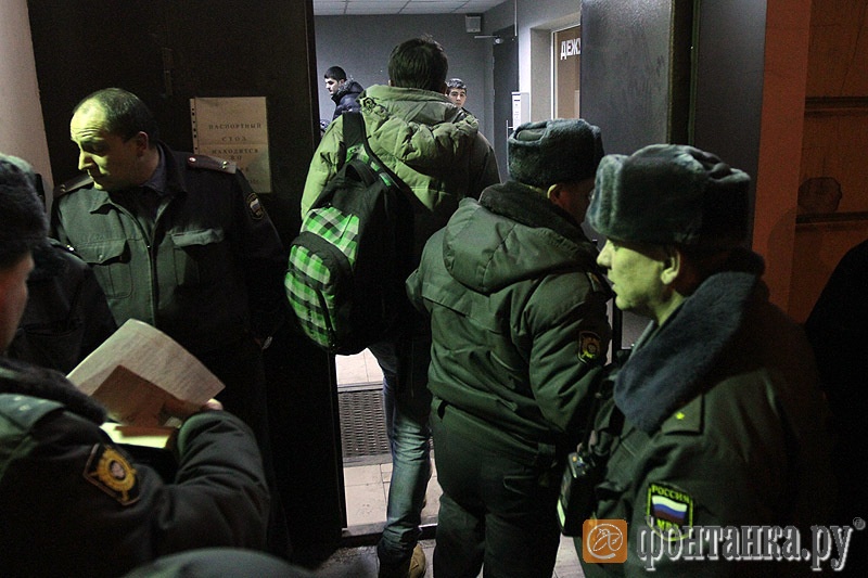 Правозащитники у 2-го отдела полиции