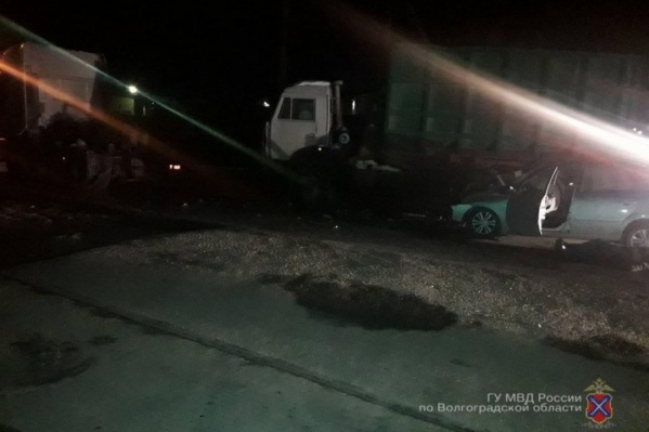 Водитель легковушки и его пассажир погибли на месте Водитель легковушки и его пассажир погибли на месте