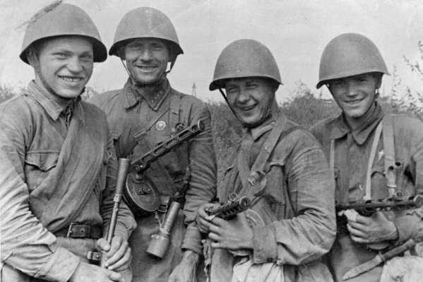 Бойцов расстреляли немцы в 1942 году Бойцов расстреляли немцы в 1942 году