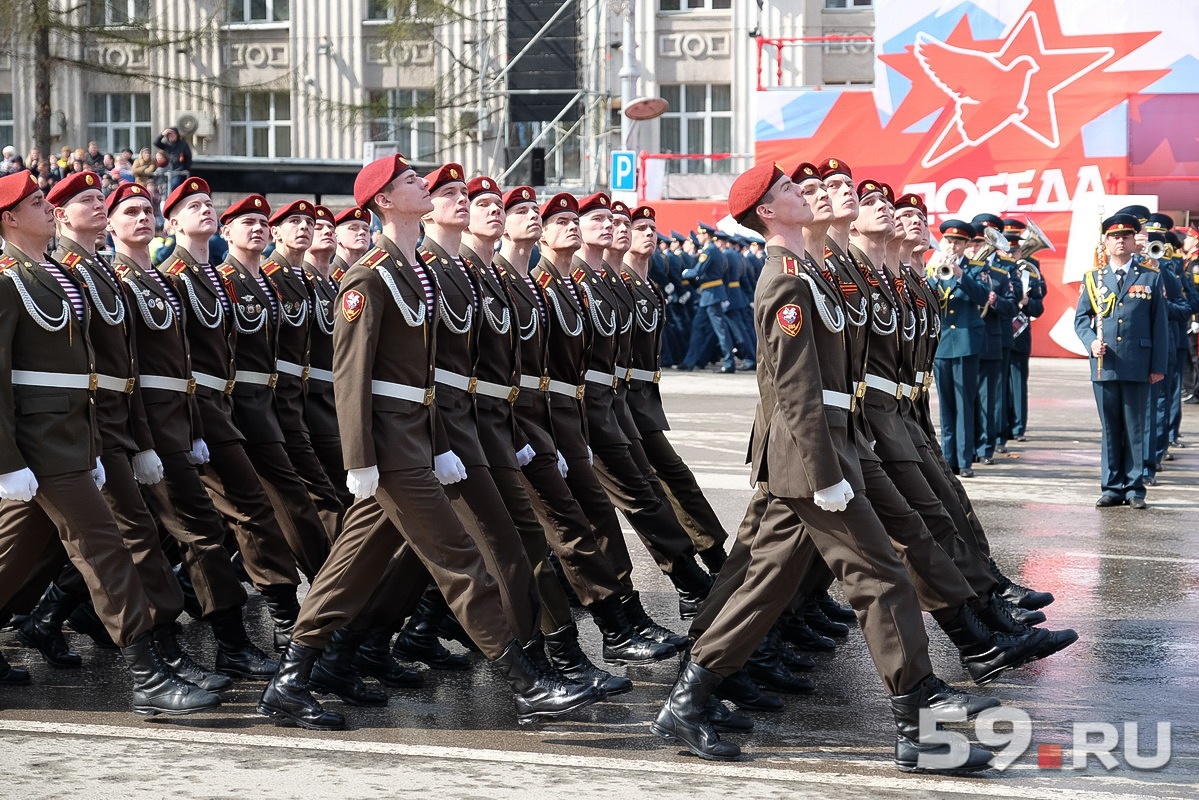 Курсанты военного института войск Росгвардии – будущие офицеры Курсанты военного института войск Росгвардии – будущие офицеры