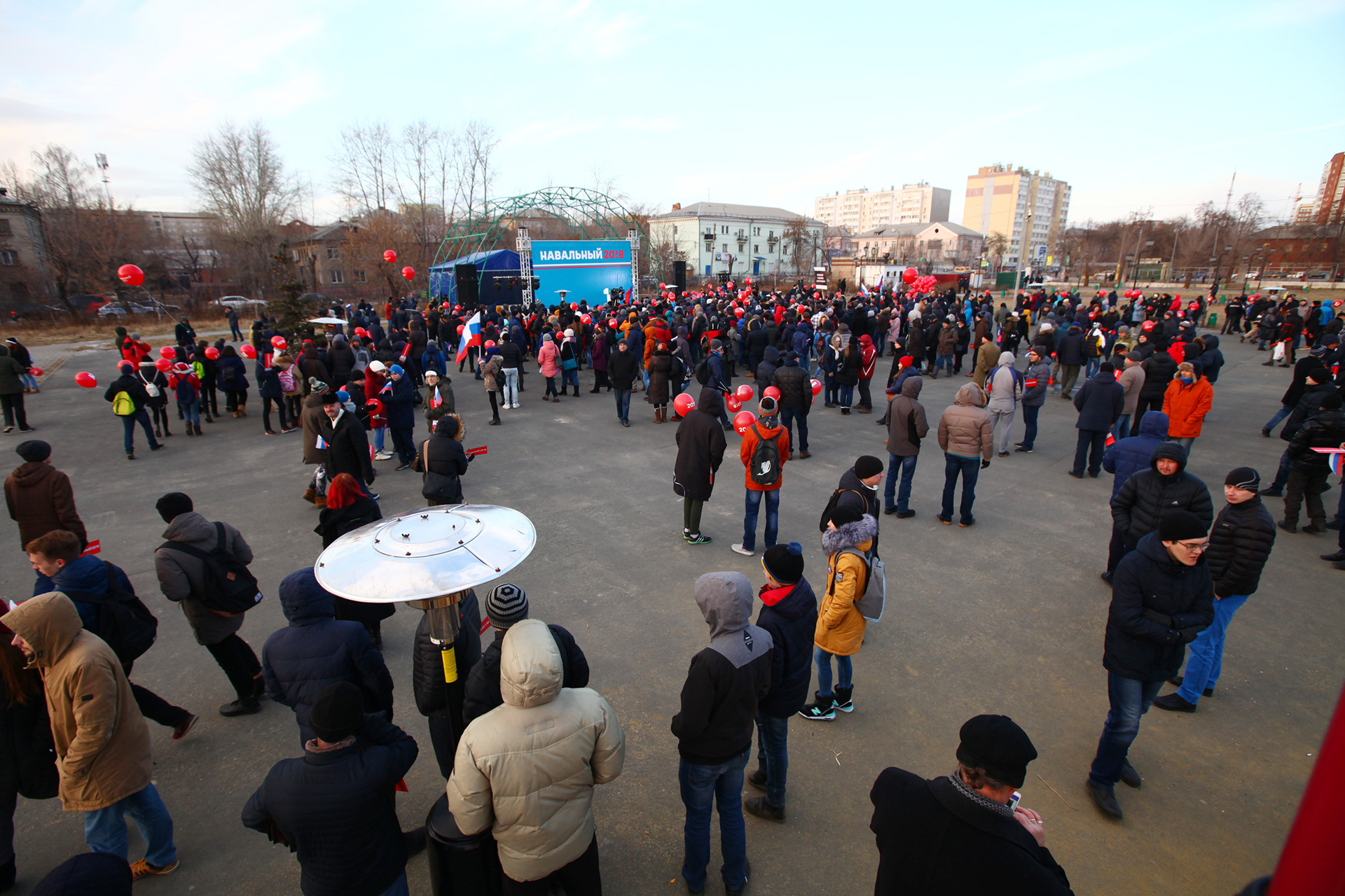 К началу встречи число участников митинга едва дотягивало до тысячи К началу встречи число участников митинга едва дотягивало до тысячи