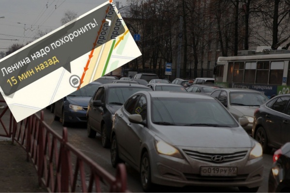 Такие же пробки были в том году, только из-за снегопада Такие же пробки были в том году, только из-за снегопада