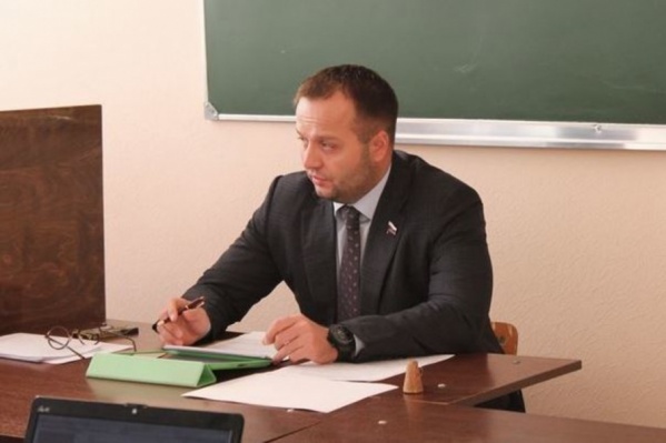 Константин Добрынин представляет интересы режиссера Алексея Учителя Константин Добрынин представляет интересы режиссера Алексея Учителя