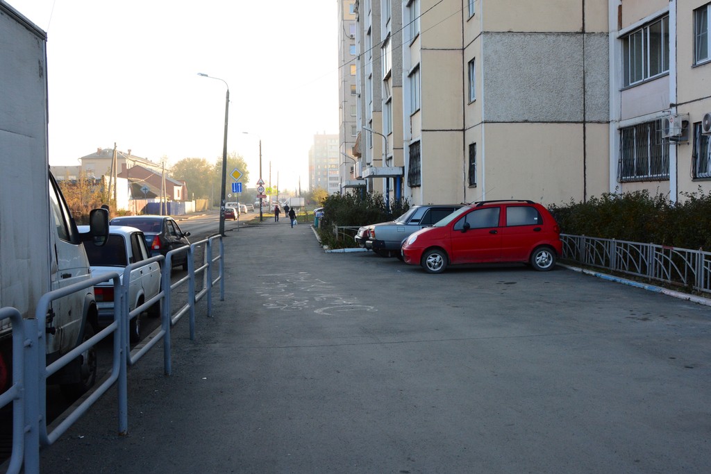 Внешне она похожа на парковку Внешне она похожа на парковку