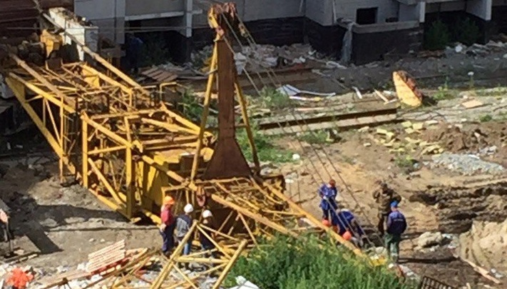 Падением крана на стройплощадке жилого комплекса в Челябинске займется Следственный комитет
