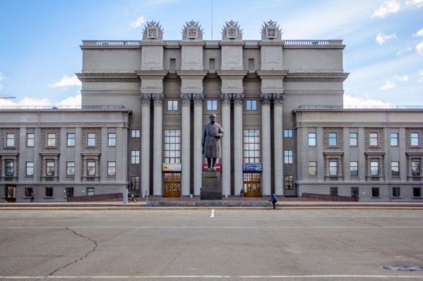 Ремонт площади стартует после завершения праздничных мероприятий в честь Дня Победы Ремонт площади стартует после завершения праздничных мероприятий в честь Дня Победы