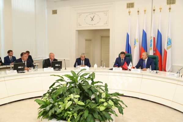 Руководство областей подписало пятилетнее соглашение Руководство областей подписало пятилетнее соглашение
