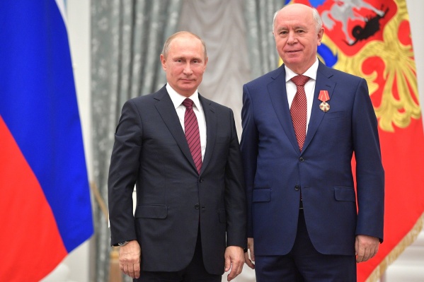 Президент выразил признательность экс-губернатору за работу Президент выразил признательность экс-губернатору за работу