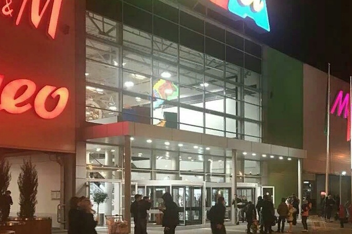 Посетителей в срочном порядке эвакуировали Посетителей в срочном порядке эвакуировали