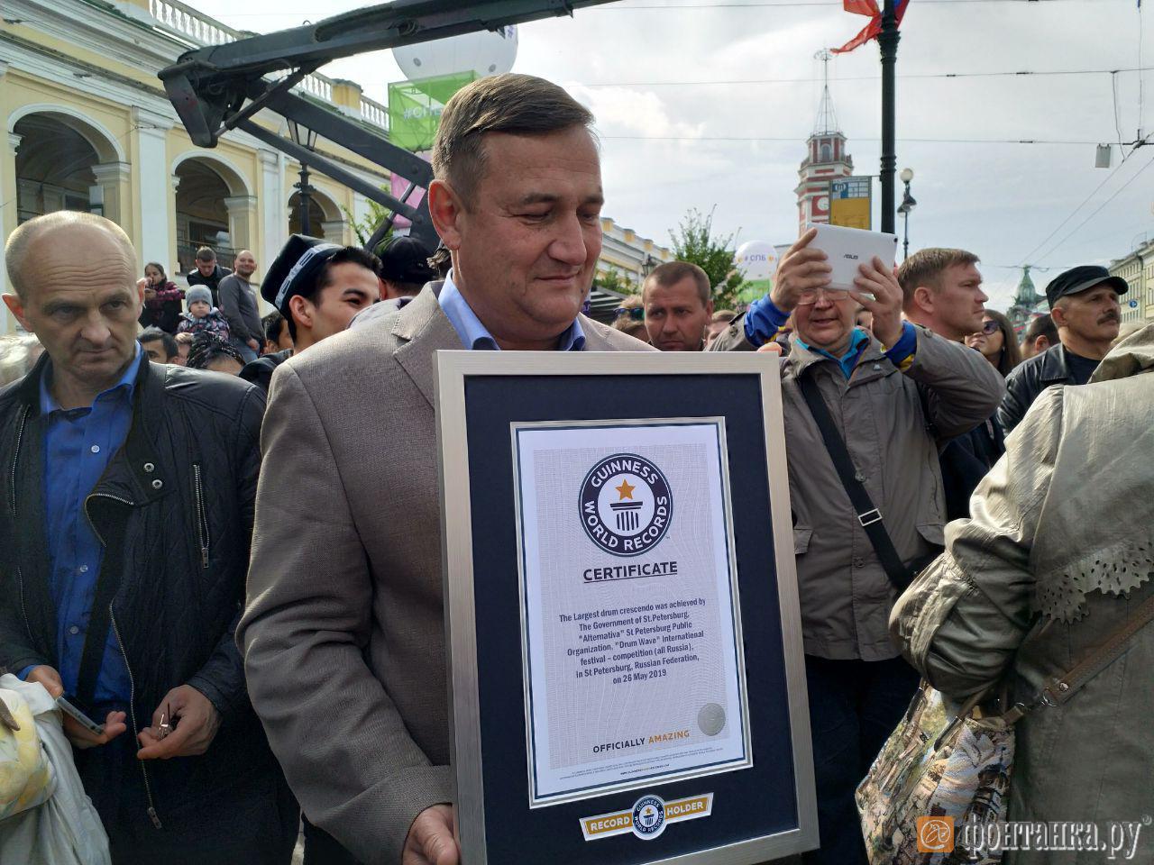 Председатель Комитета по культуре Константин Сухенко уже получил сертификат